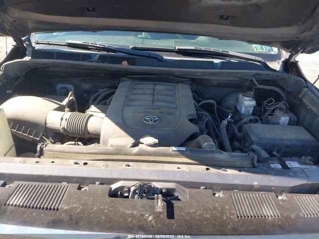 Toyota 1ur-fe 2016 5TFUM5F18GX067031 Image 10