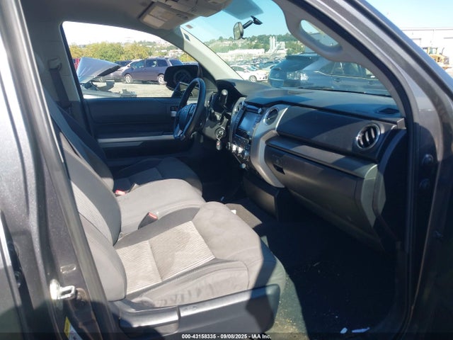 Toyota 1ur-fe 2016 5TFUM5F18GX067031 Image 5