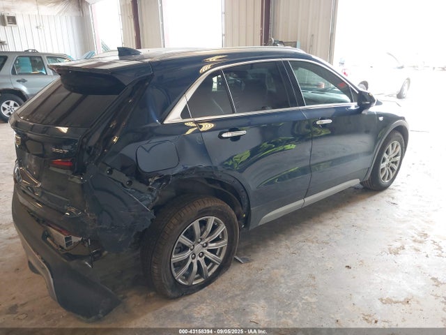 2020 CADILLAC XT4 1GYFZDR46LF149084 Photo 3