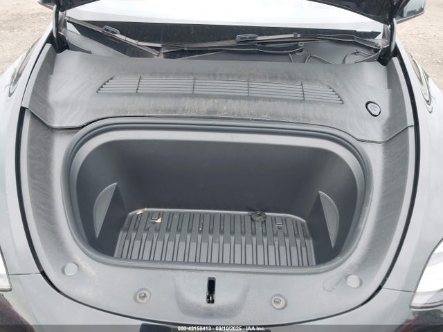 2024 TESLA MODEL Y 7SAYGDEE6RA241229 Photo 9