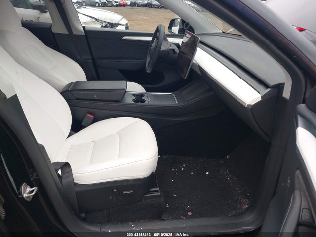 2024 TESLA MODEL Y 7SAYGDEE6RA241229 Photo 4