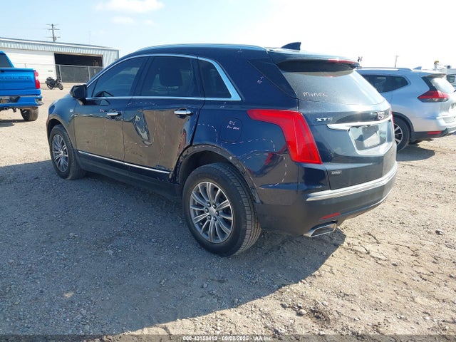 2017 CADILLAC XT5 1GYKNBRS8HZ191565 Photo 2