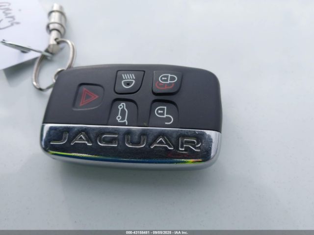 2017 JAGUAR F-PACE SADCM2BV5HA083652 Photo 10