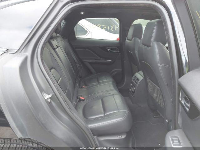 2017 JAGUAR F-PACE SADCM2BV5HA083652 Photo 7
