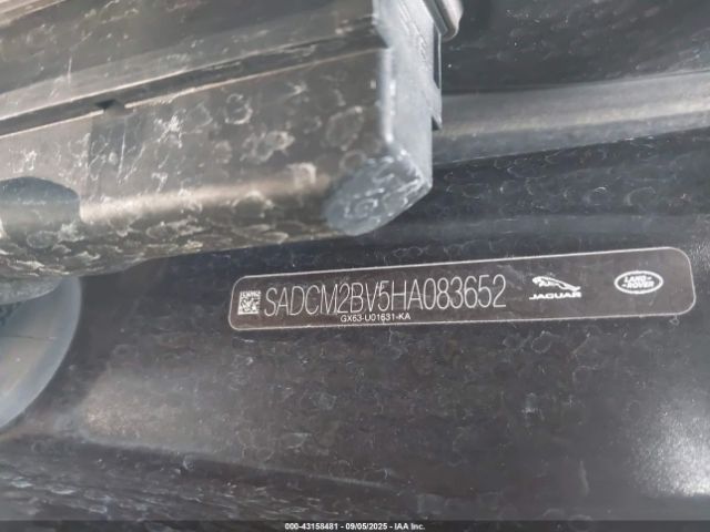 2017 JAGUAR F-PACE SADCM2BV5HA083652 Photo 8