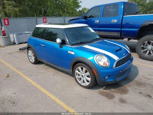 2007 MINI COOPER S WMWMF73557TL84184 Photo 0