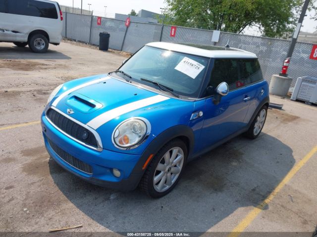 2007 MINI COOPER S WMWMF73557TL84184 Photo 1