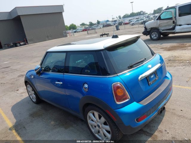 2007 MINI COOPER S WMWMF73557TL84184 Photo 2
