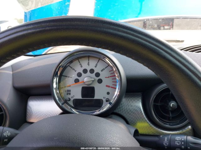 2007 MINI COOPER S WMWMF73557TL84184 Photo 6