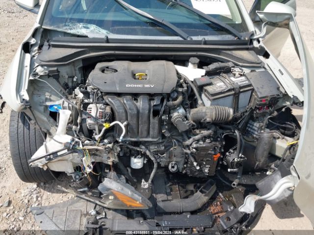 2017 HYUNDAI ELANTRA 5NPD84LF2HH047448 Photo 9