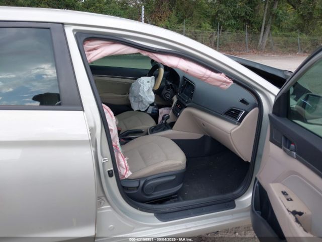 2017 HYUNDAI ELANTRA 5NPD84LF2HH047448 Photo 4