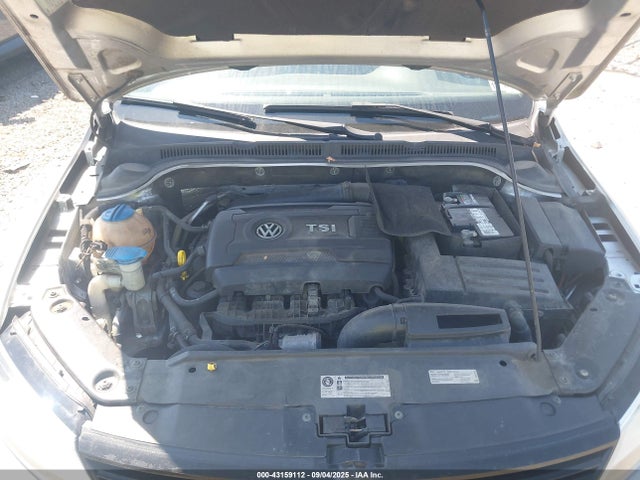 3VWD17AJ0EM244912 Volkswagen Jetta
