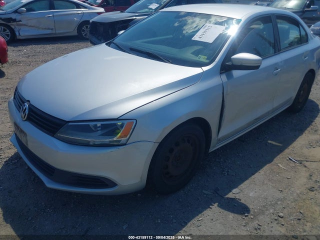 3VWD17AJ0EM244912 Volkswagen Jetta