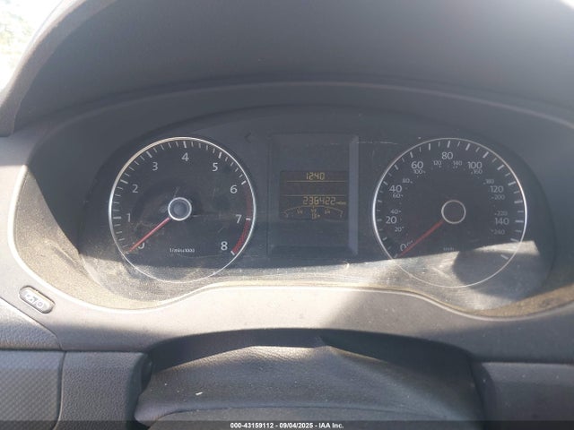 3VWD17AJ0EM244912 Volkswagen Jetta