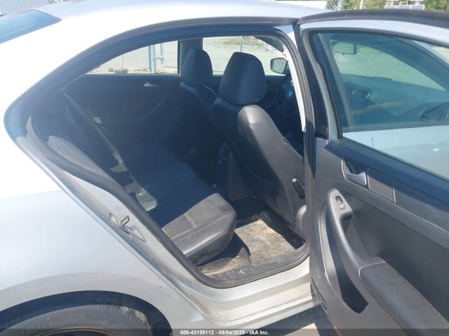 3VWD17AJ0EM244912 Volkswagen Jetta