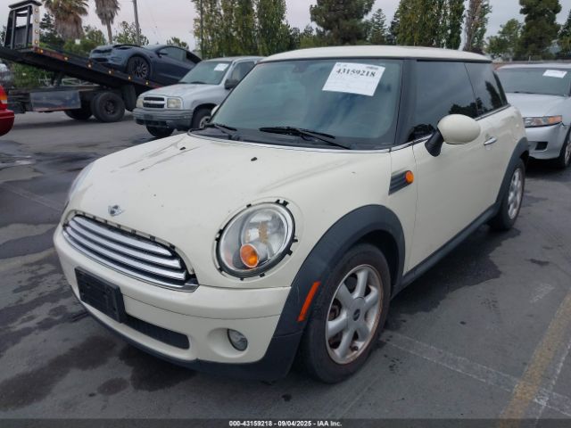 2010 MINI COOPER WMWMF3C54ATZ62663 Photo 5