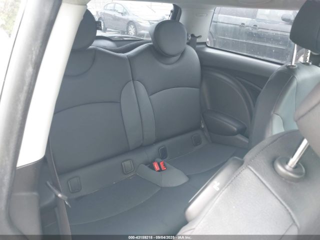 2010 MINI COOPER WMWMF3C54ATZ62663 Photo 7