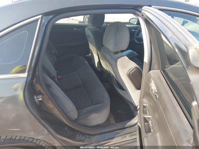 2G1WB5E37E1153175 Chevrolet Impala Limited Lt
