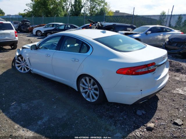2014 JAGUAR XF SAJWJ0EF6E8U20442 Photo 2