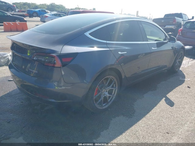 2019 TESLA MODEL 3 5YJ3E1EB3KF213978 Photo 3