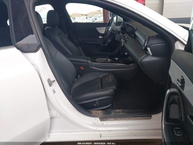 W1K5J4GB5SN511653 Mercedes-Benz m260