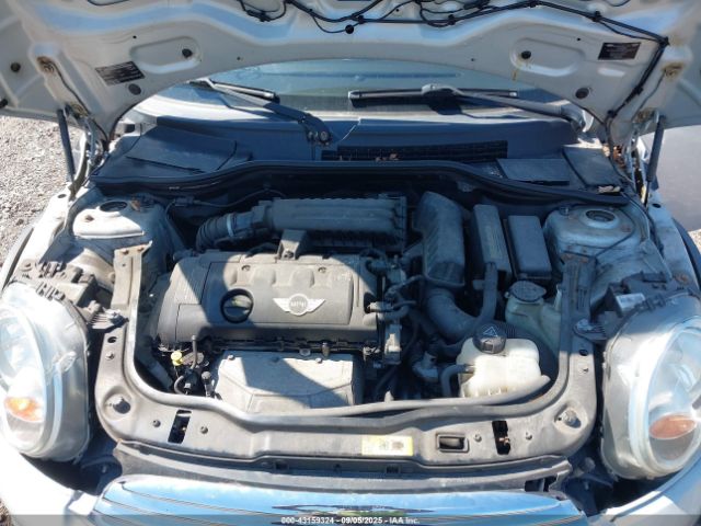 2011 MINI COOPER WMWSU3C53BT253642 Photo 9