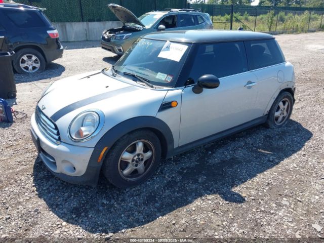 2011 MINI COOPER WMWSU3C53BT253642 Photo 1