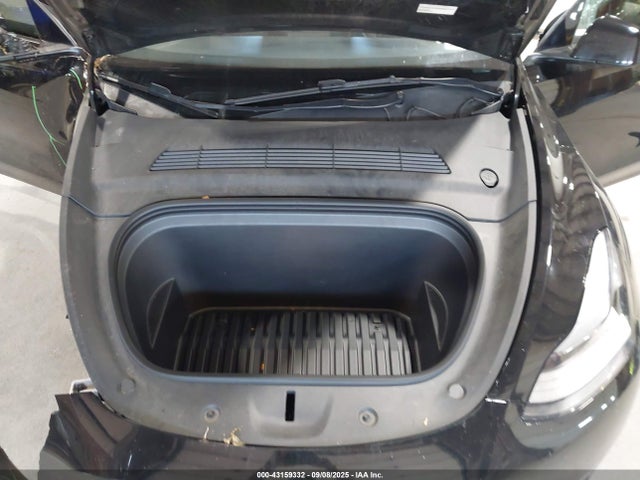 2023 TESLA MODEL Y 7SAYGDEE2PF879073 Photo 9