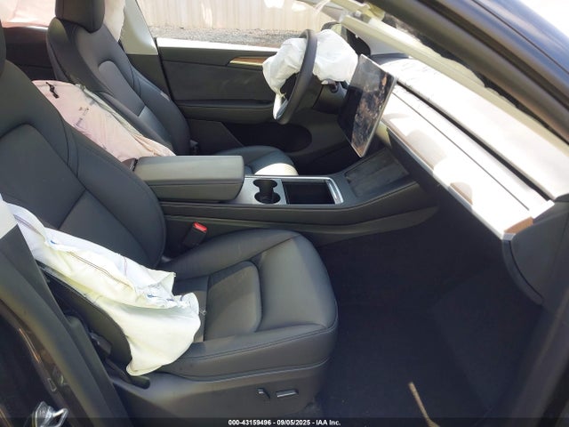 2025 TESLA MODEL Y 7SAYGDED4SA376500 Photo 4