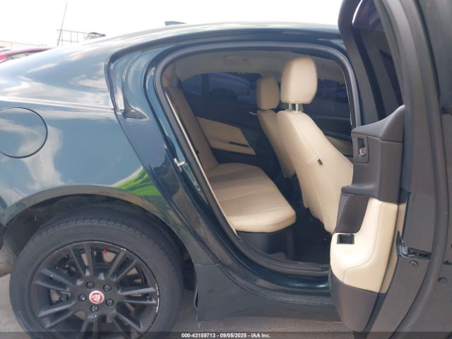 2017 JAGUAR XE SAJAD4BG7HA975094 Photo 7