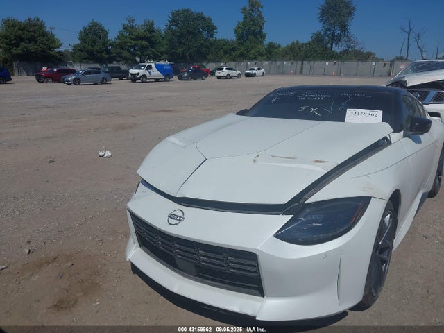JN1BZ4BH4PM311977 Nissan Z