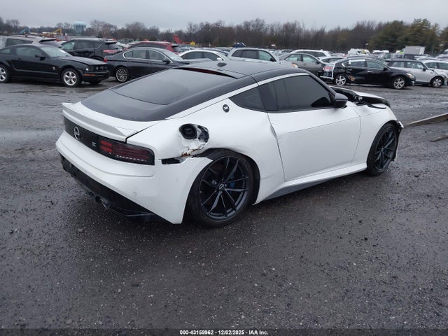 JN1BZ4BH4PM311977 Nissan Z