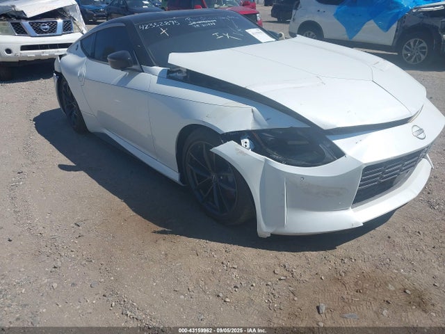 JN1BZ4BH4PM311977 Nissan Z