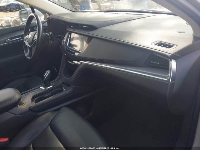 2019 CADILLAC XT5 1GYKNFRS0KZ133707 Photo 4