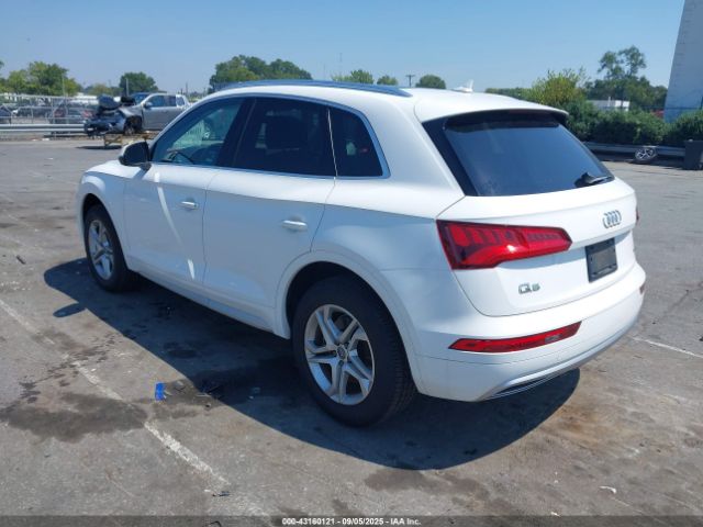 2019 AUDI Q5 WA1ANAFY7K2071397 Photo 2