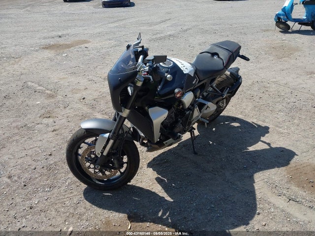 JH2SC8018JK000025 Honda Rc88e-6200001