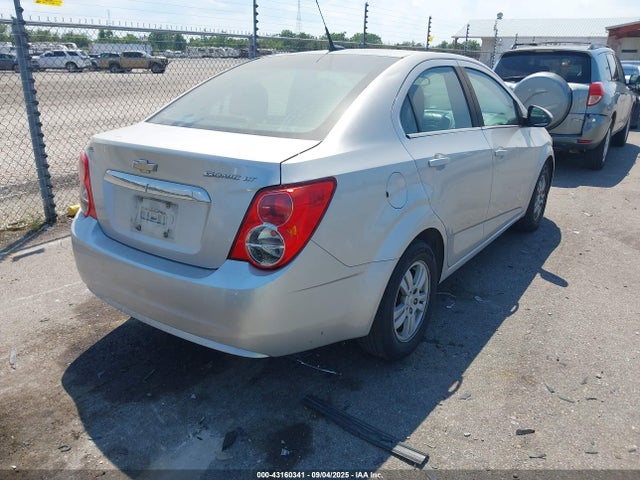 1G1JC5SHXE4186229 Chevrolet luw