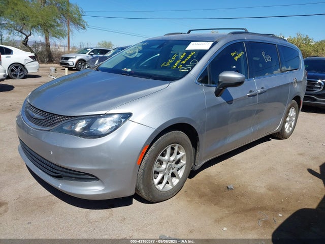 Chrysler Voyager 2020 2C4RC1DG9LR255185 Image 2