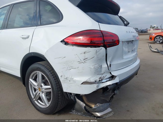 Porsche Cayenne 2016 WP1AA2A21GLA11027 Image 6