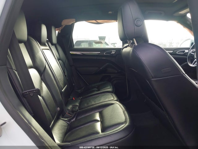 Porsche Cayenne 2016 WP1AA2A21GLA11027 Image 8