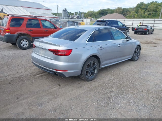 2017 AUDI A4 WAUENAF48HN035985 Photo 3