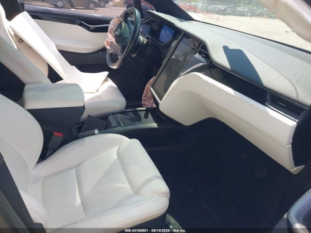 2021 TESLA MODEL X 5YJXCAE21MF323888 Photo 4