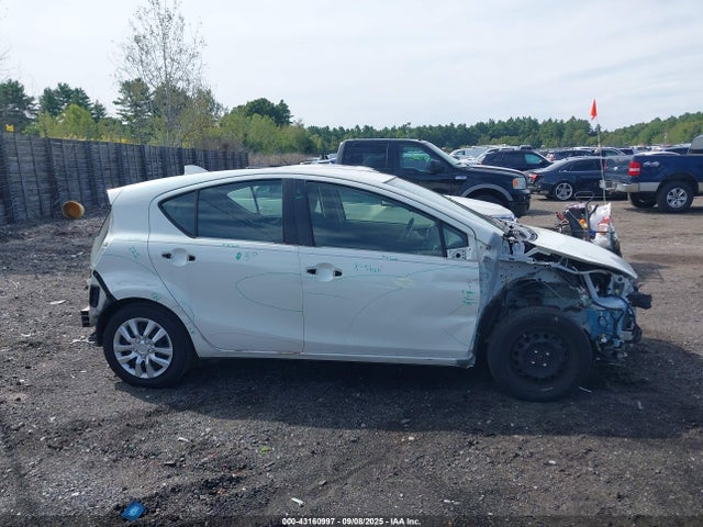 JTDKDTB37F1102338 Toyota 1nz-fxe+1lm