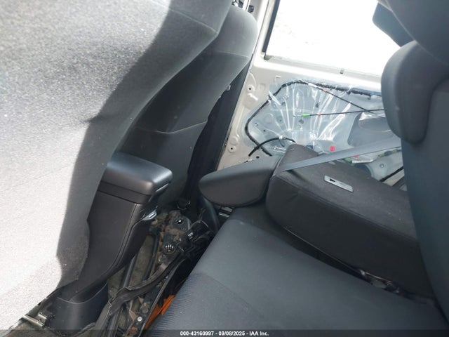 JTDKDTB37F1102338 Toyota 1nz-fxe+1lm