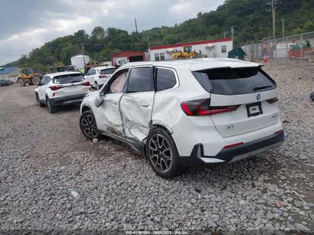 2023 BMW X1 WBX73EF0XP5X50287 Photo 2