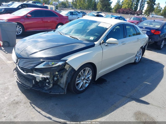 Lincoln MKZ 2016 3LN6L2LUXGR629864 Image 2