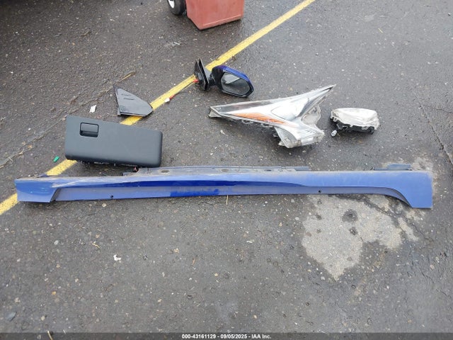 JTDKARFU0H3537983 Toyota Prius Three Touring