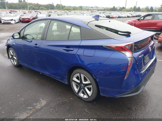 JTDKARFU0H3537983 Toyota Prius Three Touring