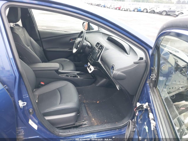 JTDKARFU0H3537983 Toyota Prius Three Touring