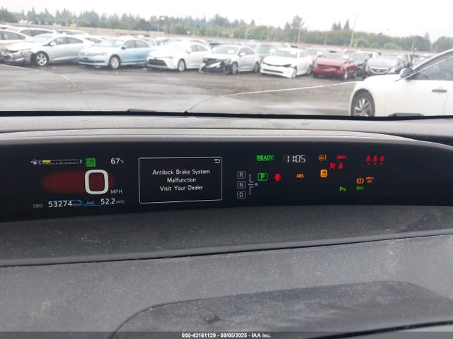 JTDKARFU0H3537983 Toyota Prius Three Touring